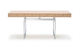 Bodil Kjær skrivebord i Natural Oak / Stel i børstet stål 